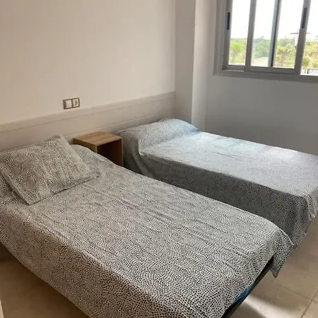 Familiar Con Gran Piscina San Jorge (Castellon)