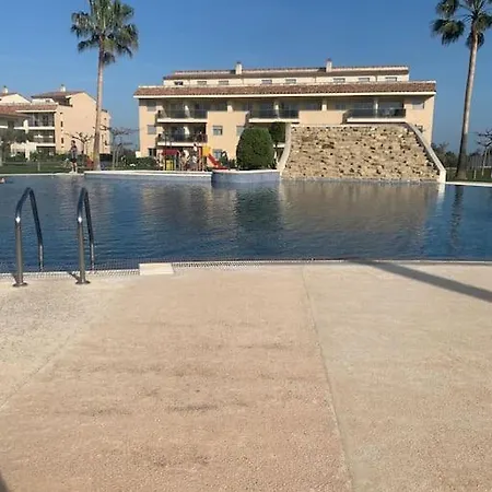 Familiar Con Gran Piscina *