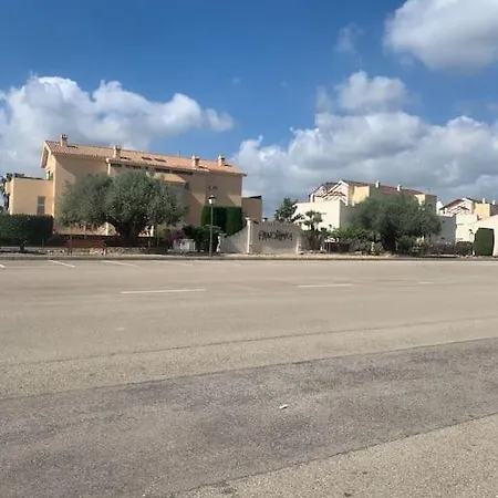 Familiar Con Gran Piscina San Jorge (Castellon)