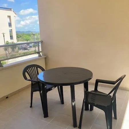 Familiar Con Gran Piscina Apartment *