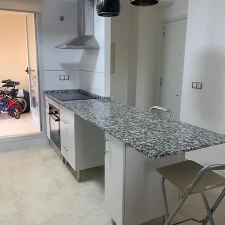 Familiar Con Gran Piscina Apartment *